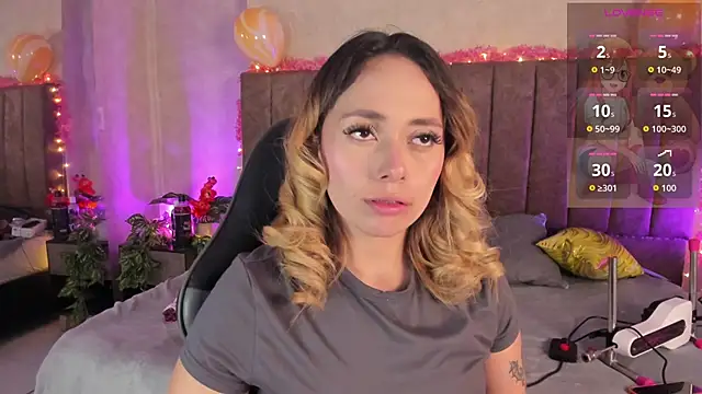 LanaMills  online show from 06.06.26