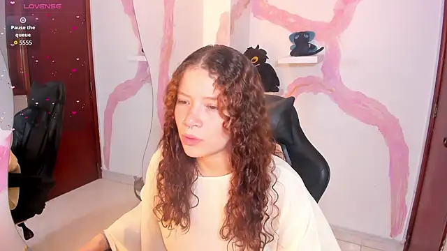 AphroditeSweet online show from 09.12.25