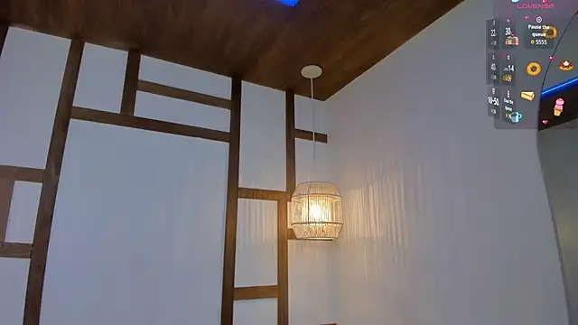 HannahMontgomery online show from 11.04.25