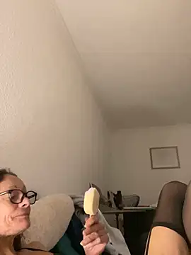 Snapshot of Chris06d22@xh chatting on 09.18.25 Chris06d22xh online show from 09.18.25