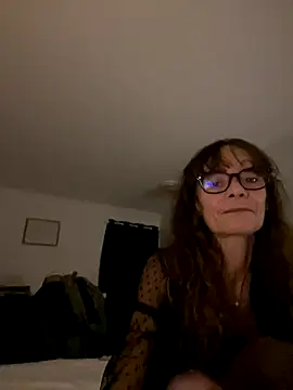 Snapshot of Chris06d22@xh chatting on 10.18.25 Chris06d22xh online show from 10.18.25