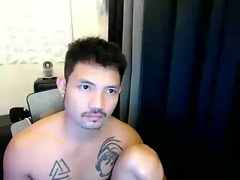 Snapshot of Thefriskyasian chatting on 09.24.25 Thefriskyasian online show from 09.24.25