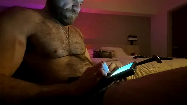 Bighairytopping online show from 06.10.26