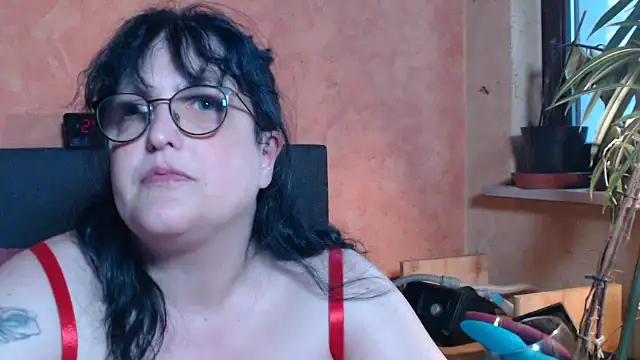 ladyfrombonn online show from 05.15.26