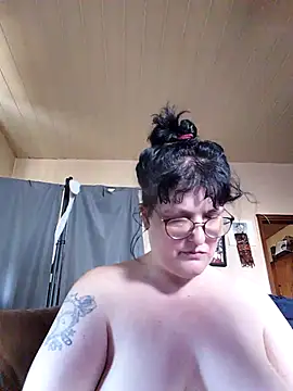 ladyfrombonn online show from 08.05.26