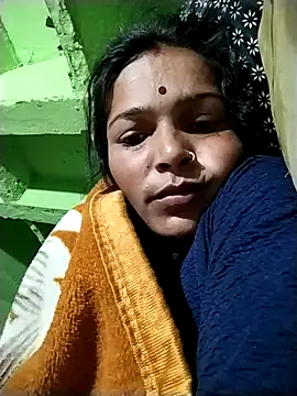 Snapshot of Hot_Kajal5 chatting on 10.28.25 Hot Kajal5 online show from 10.28.25