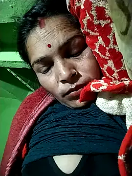 Snapshot of Hot_Kajal5 chatting on 10.30.25 Hot Kajal5 online show from 10.30.25