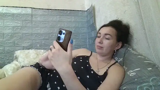 Snapshot of DanaNeon chatting on 05.23.26 DanaNeon online show from 05.23.26