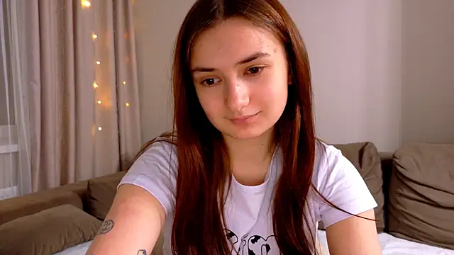 Snapshot of Lelia_Vibe chatting on 11.20.25 Lelia Vibe online show from 11.20.25