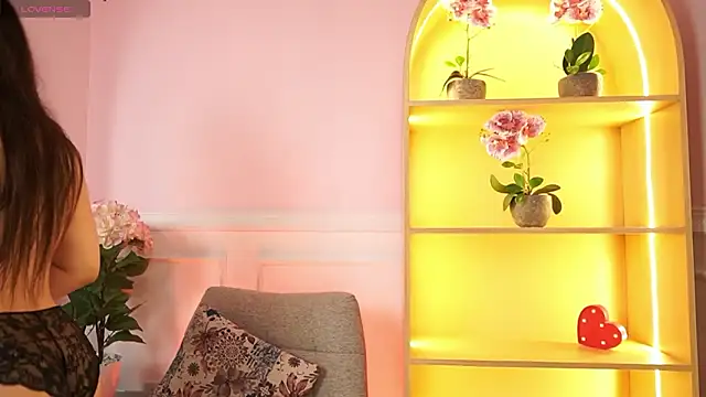 MilaCrave online show from 03.06.26