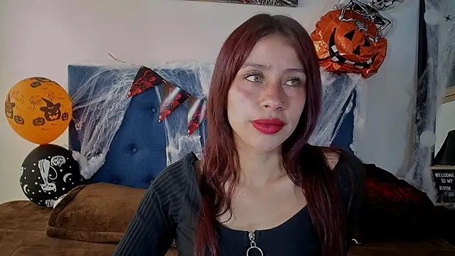 Sofiia Tay online show from 10.22.25