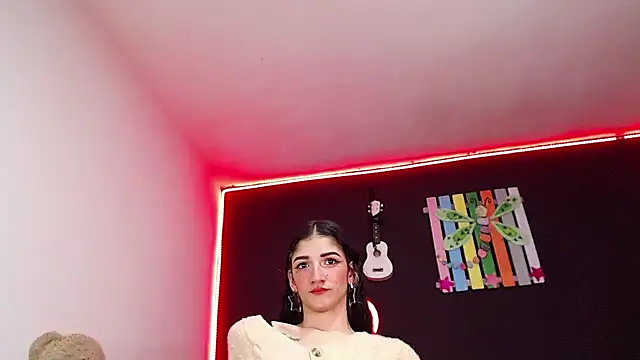 Snapshot of ingrid_zese_ chatting on 09.10.25 ingrid zese online show from 09.10.25