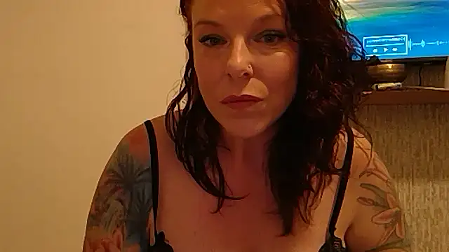 Island Siren online show from 10.20.25