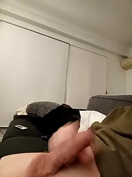 Snapshot of DannySastre91 chatting on 12.17.25 DannySastre91 online show from 12.17.25