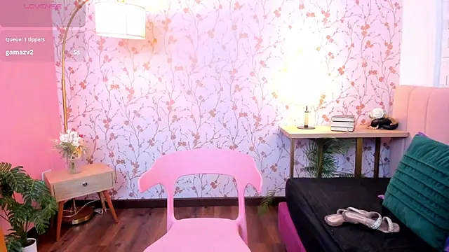 halleylorens online show from 06.15.26