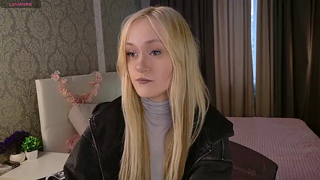 Snapshot of HeyMonkey_ chatting on 03.04.26 HeyMonkey online show from 03.04.26