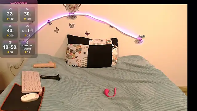 angelyxs online show from 09.13.25