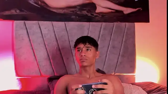 ZYZZ1312 online show from 10.24.25