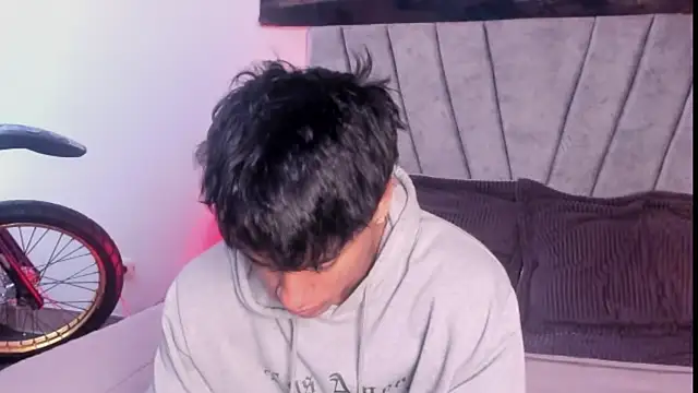 ZYZZ1312 online show from 11.26.25