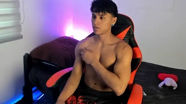 ZYZZ1312 online show from 06.06.26