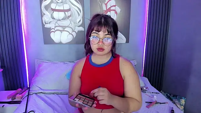 Snapshot of Zara_Snow chatting on 01.10.26 Zara Snow online show from 01.10.26