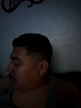 Snapshot of Biglou97 chatting on 12.23.25 Biglou97 online show from 12.23.25