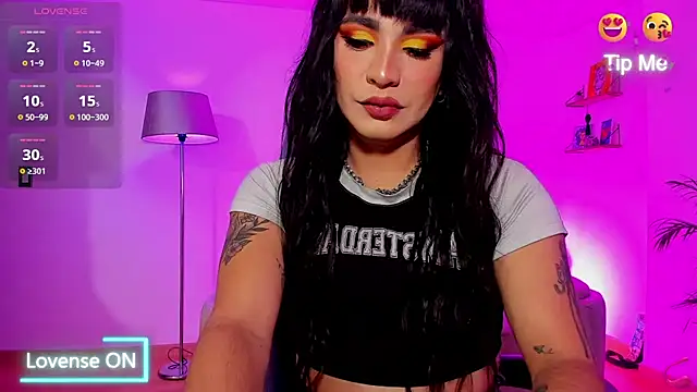 Snapshot of paula_boom chatting on 10.12.25 paula boom online show from 10.12.25