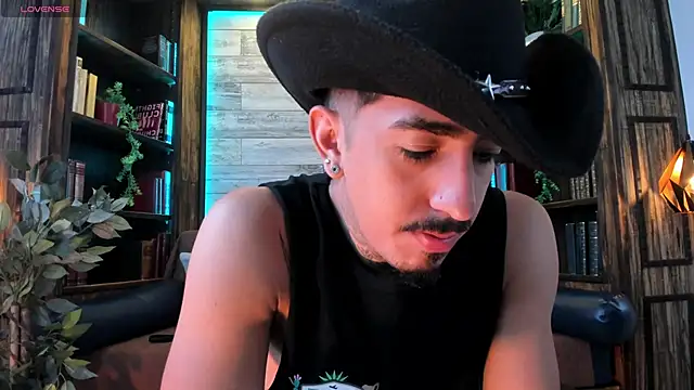 Donovan Desmond online show from 06.05.26