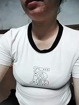 Mie rose online show from 04.29.26