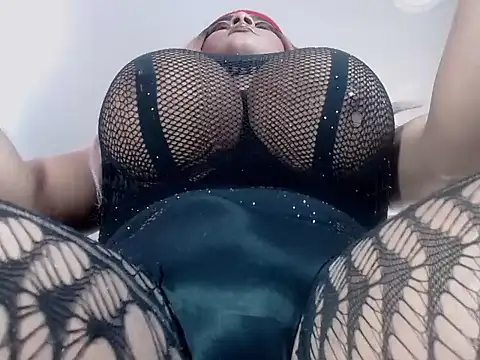 Snapshot of anthonella_zam chatting on 11.21.25 anthonella zam online show from 11.21.25