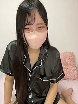 Snapshot of noa_uxu chatting on 09.12.25 noa uxu online show from 09.12.25