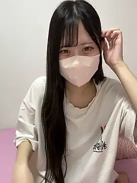 Snapshot of noa_uxu chatting on 10.08.25 noa uxu online show from 10.08.25