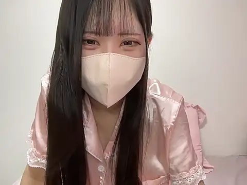 Snapshot of noa_uxu chatting on 11.06.25 noa uxu online show from 11.06.25