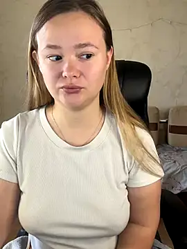 Snapshot of CaramelleSugar_ chatting on 10.15.25 CaramelleSugar  online show from 10.15.25