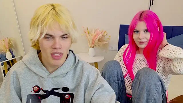 Bonnie And C1yde online show from 10.04.25