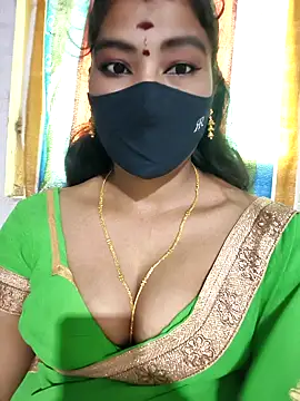 Snapshot of srav43 chatting on 09.13.25 srav43 online show from 09.13.25