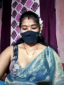 Snapshot of srav43 chatting on 12.18.25 srav43 online show from 12.18.25