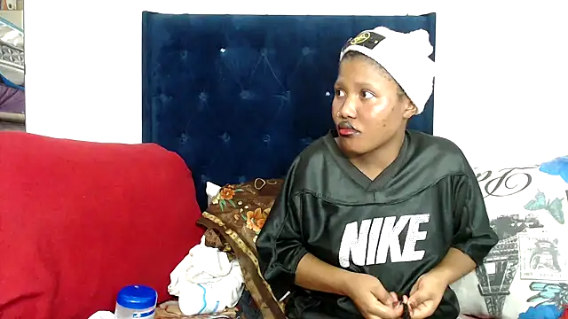 BUNNYCHOWX28 online show from 02.01.26