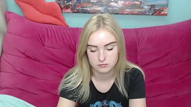 SofySofty online show from 10.03.25