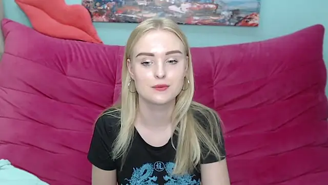 SofySofty online show from 10.05.25