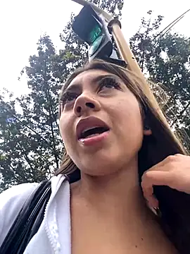 Sara-cooper2 online show from 11.25.25