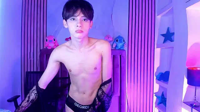 MathiasGreen  online show from 12.05.25