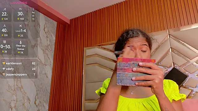 Snapshot of shyblacksweetiee chatting on 09.23.25 shyblacksweetiee online show from 09.23.25