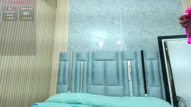 Snapshot of shyblacksweetiee chatting on 02.15.26 shyblacksweetiee online show from 02.15.26