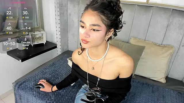 Puffy Hearts online show from 10.07.25