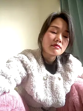 Snapshot of Mier-cn chatting on 12.18.25 Mier-cn online show from 12.18.25