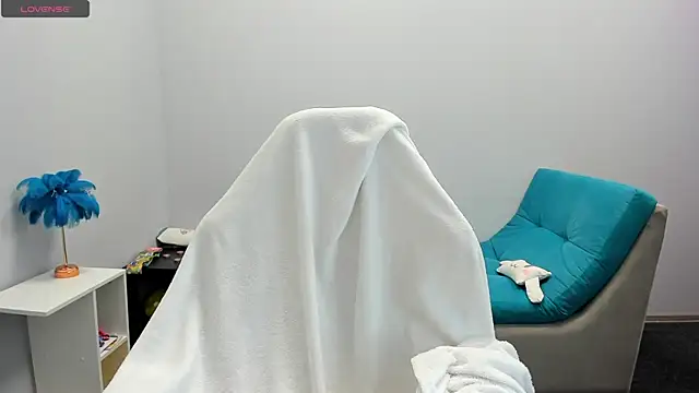 juliamurr 18 online show from 11.24.25