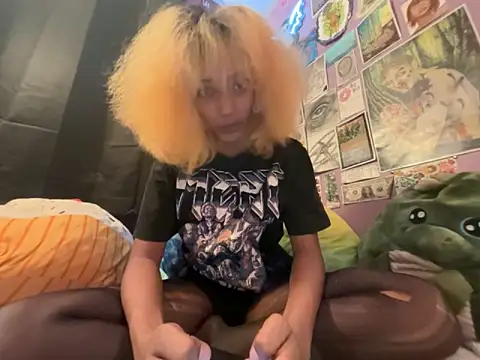 Snapshot of saidyl chatting on 12.02.25 saidyl online show from 12.02.25