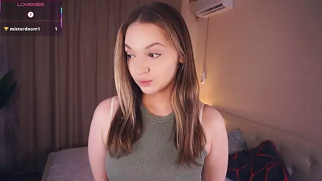 NguyetHankey online show from 12.22.25