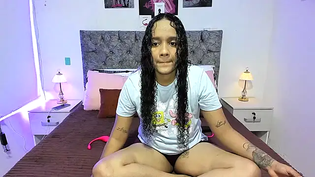 Snapshot of nay_and_aleja1 chatting on 06.16.26 nay and aleja1 online show from 06.16.26